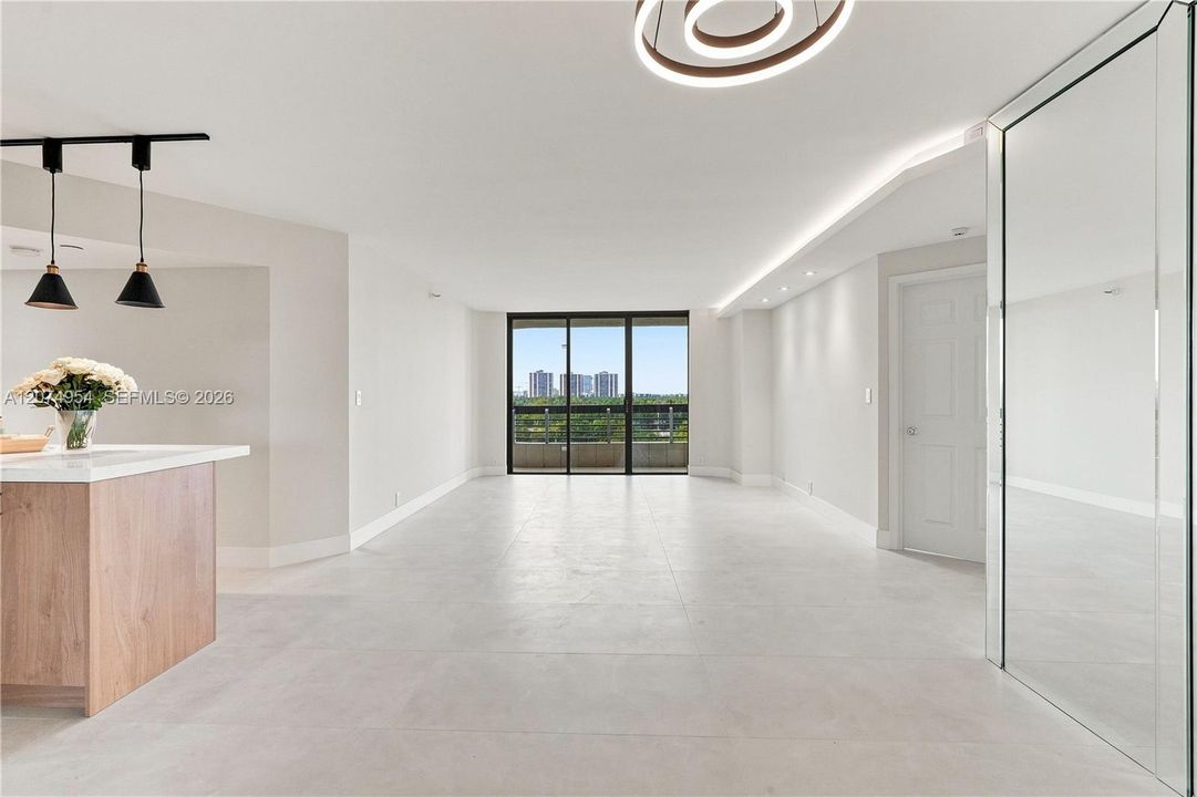 For Sale: $540,000 (2 beds, 2 baths, 1181 Square Feet)
