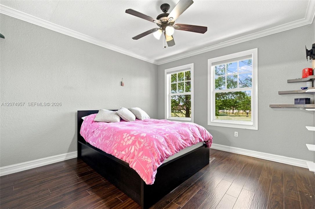 For Sale: $320,000 (2 beds, 2 baths, 1203 Square Feet)