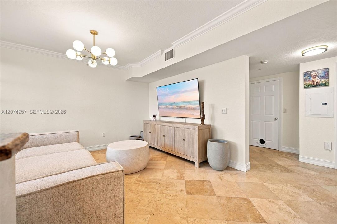 For Sale: $320,000 (2 beds, 2 baths, 1203 Square Feet)