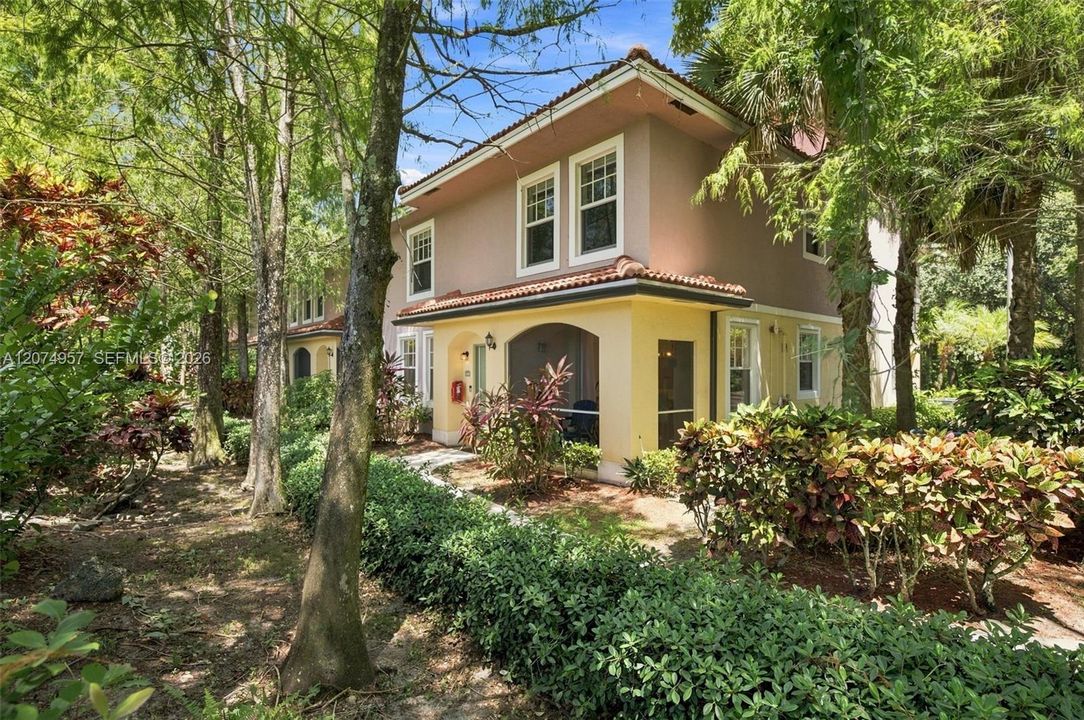 For Sale: $320,000 (2 beds, 2 baths, 1203 Square Feet)