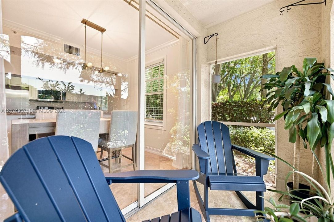 For Sale: $320,000 (2 beds, 2 baths, 1203 Square Feet)