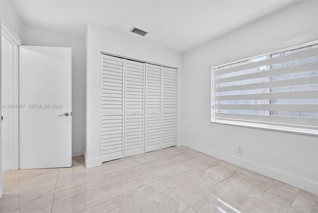 For Rent: $5,250 (3 beds, 2 baths, 1800 Square Feet)