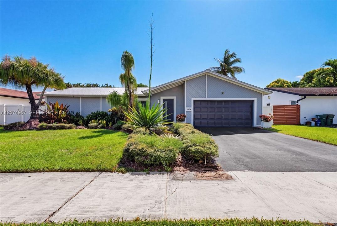 For Rent: $5,250 (3 beds, 2 baths, 1800 Square Feet)