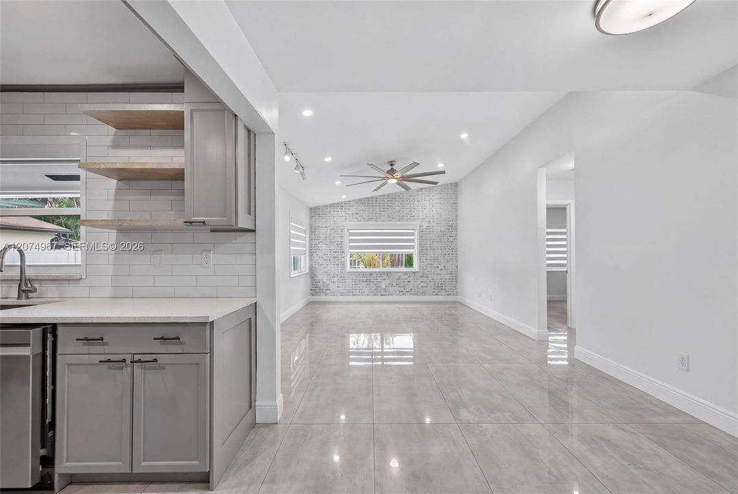 For Rent: $5,250 (3 beds, 2 baths, 1800 Square Feet)