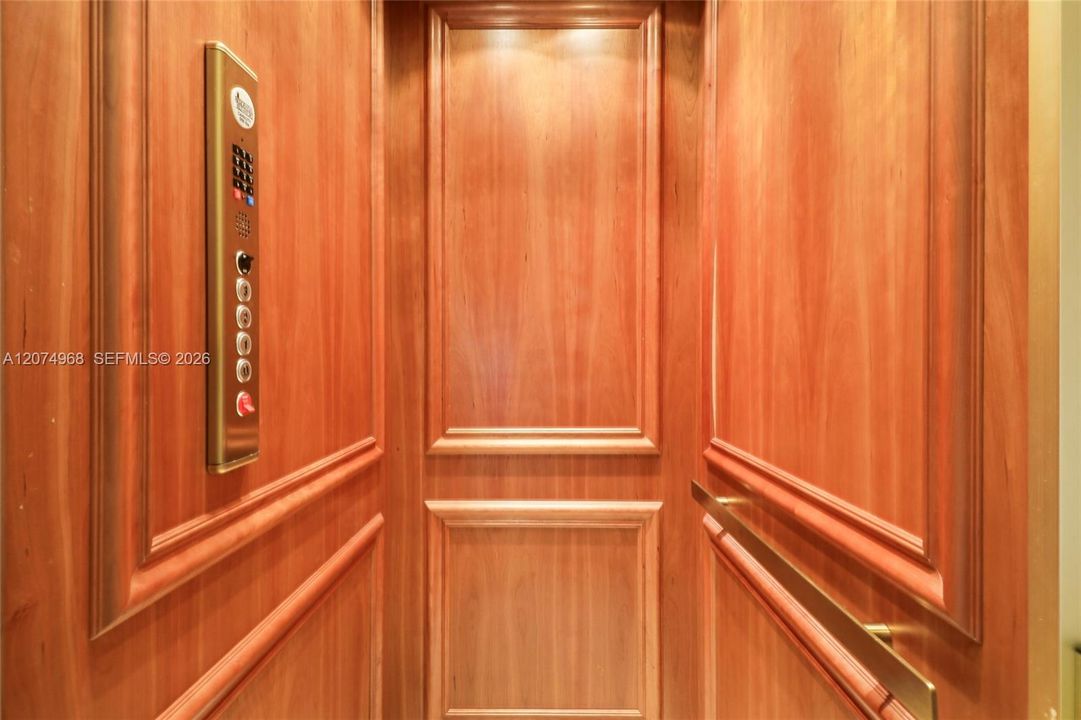 For Sale: $895,000 (4 beds, 3 baths, 2882 Square Feet)