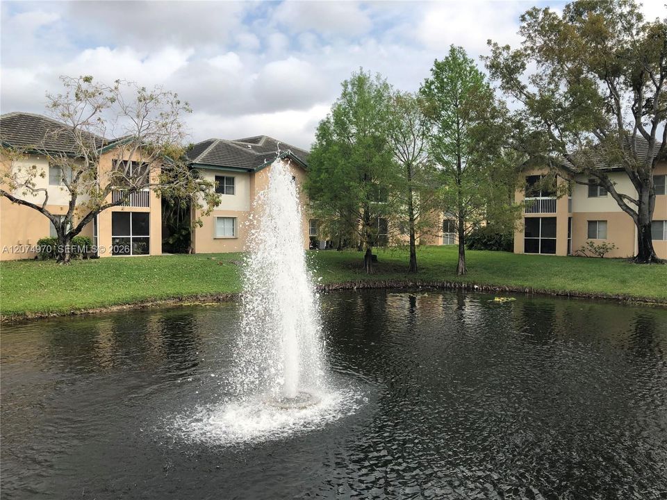 For Rent: $1,900 (2 beds, 2 baths, 1000 Square Feet)