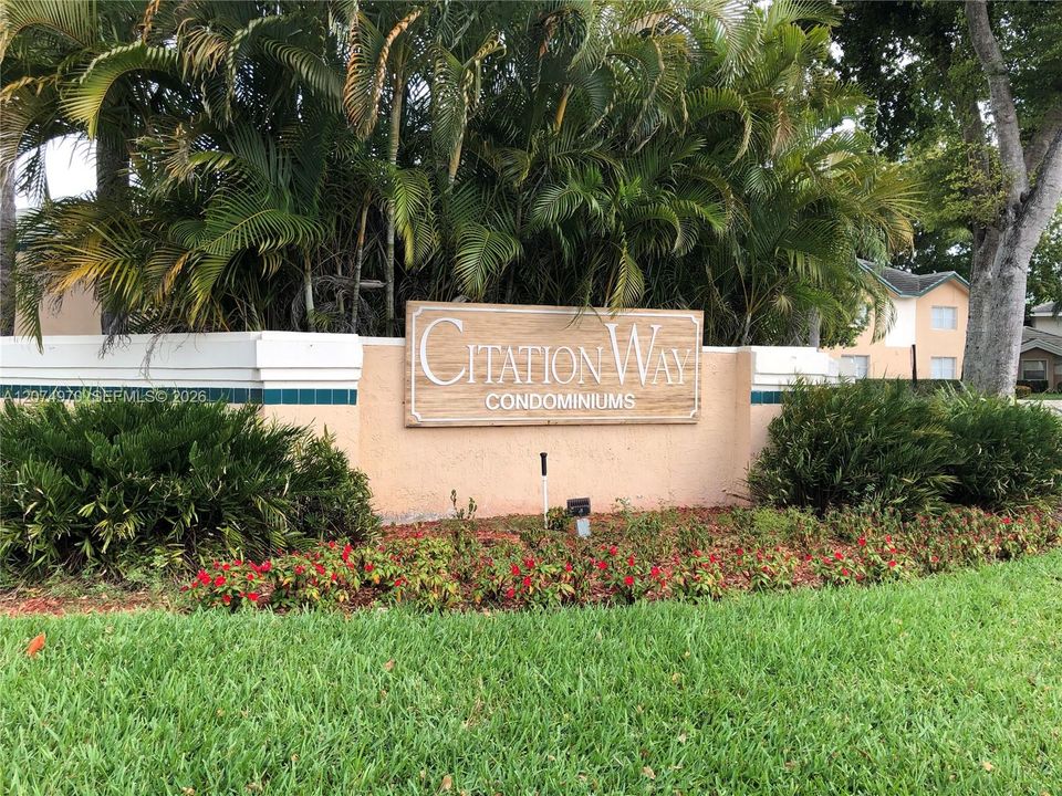 For Rent: $1,900 (2 beds, 2 baths, 1000 Square Feet)