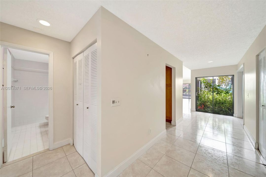 For Sale: $335,000 (3 beds, 2 baths, 1645 Square Feet)