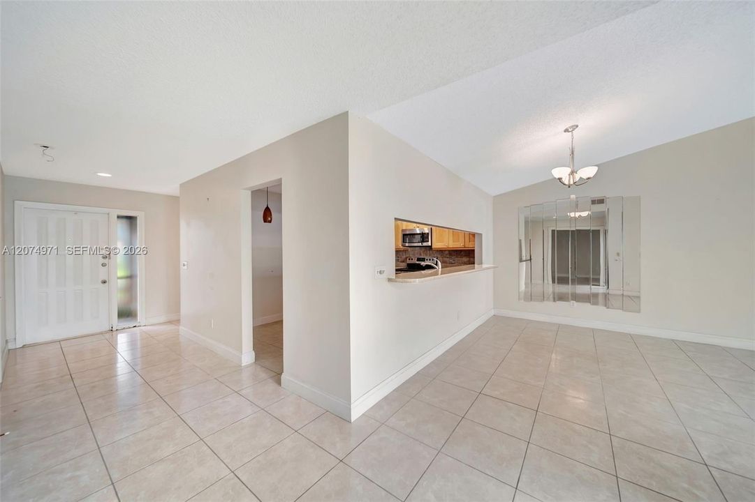 For Sale: $335,000 (3 beds, 2 baths, 1645 Square Feet)