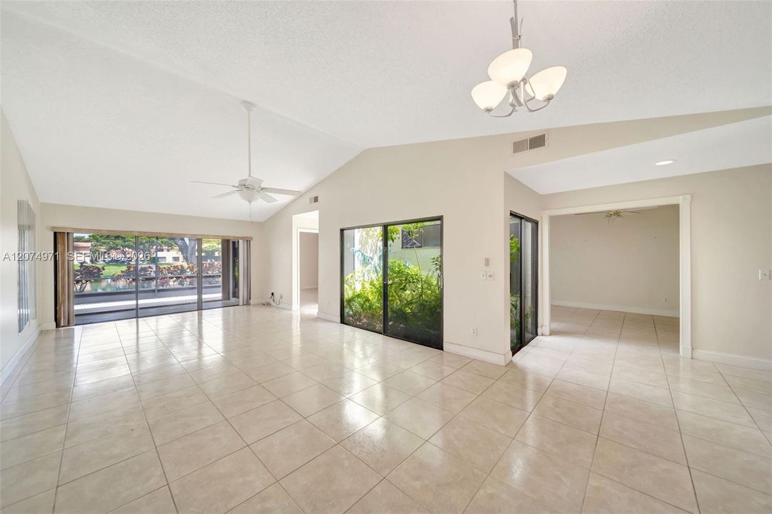 For Sale: $335,000 (3 beds, 2 baths, 1645 Square Feet)
