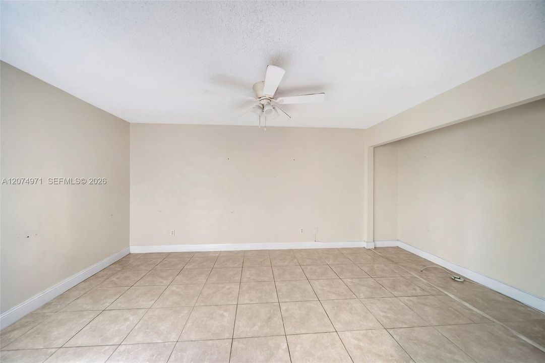 For Sale: $335,000 (3 beds, 2 baths, 1645 Square Feet)