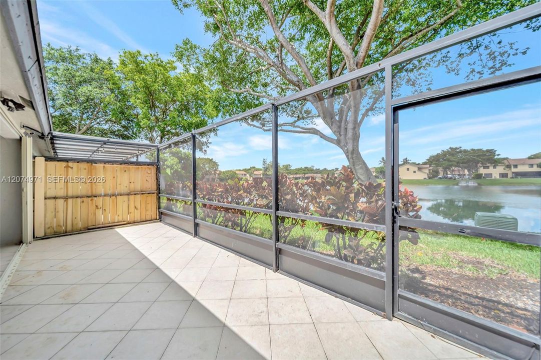 For Sale: $335,000 (3 beds, 2 baths, 1645 Square Feet)