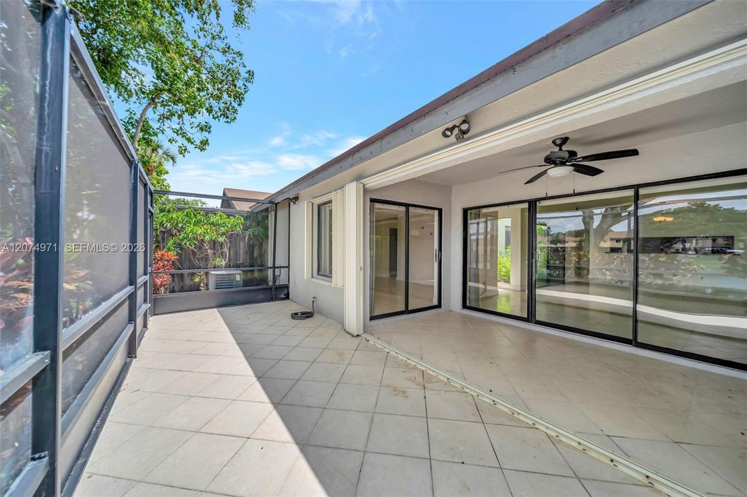 For Sale: $335,000 (3 beds, 2 baths, 1645 Square Feet)