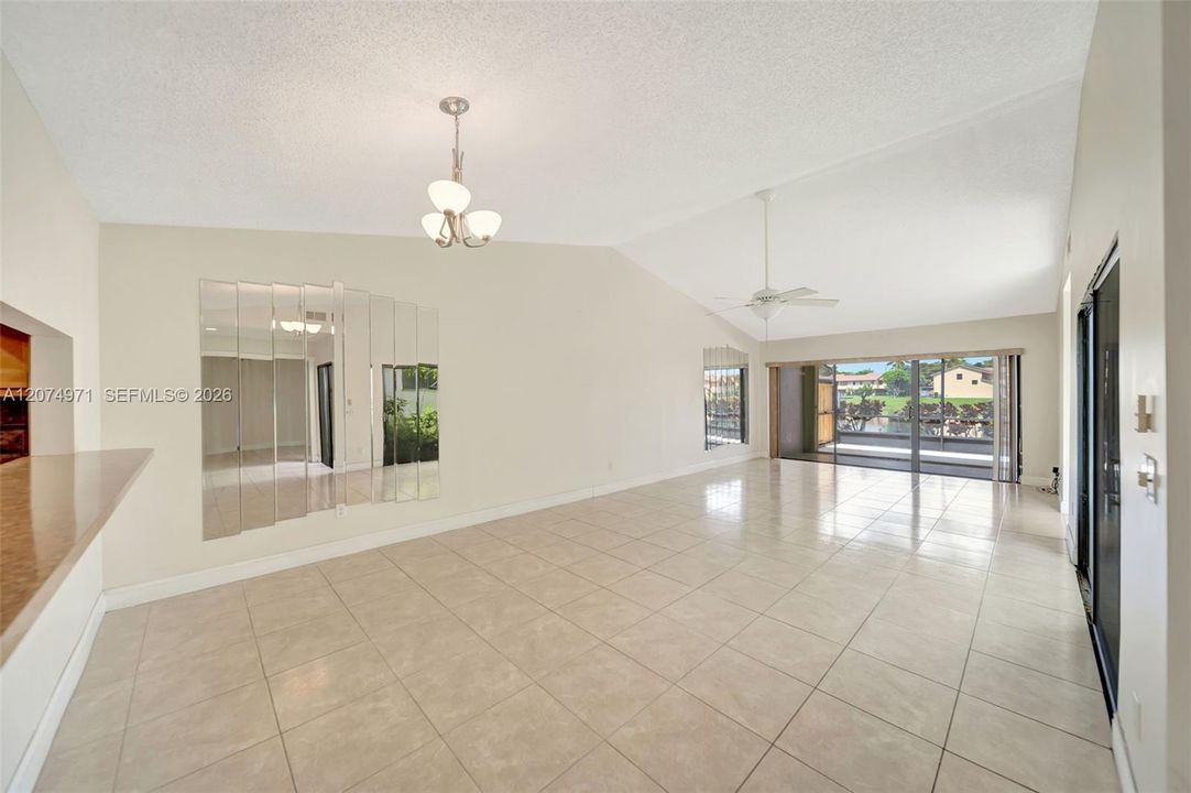 For Sale: $335,000 (3 beds, 2 baths, 1645 Square Feet)