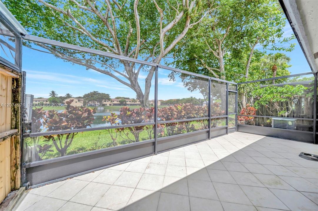 For Sale: $335,000 (3 beds, 2 baths, 1645 Square Feet)