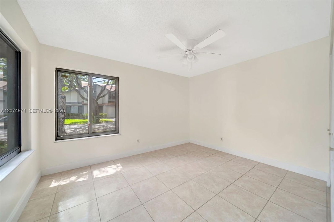 For Sale: $335,000 (3 beds, 2 baths, 1645 Square Feet)