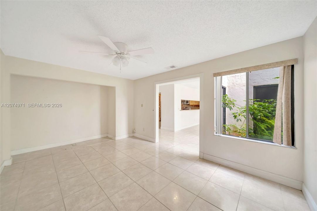 For Sale: $335,000 (3 beds, 2 baths, 1645 Square Feet)