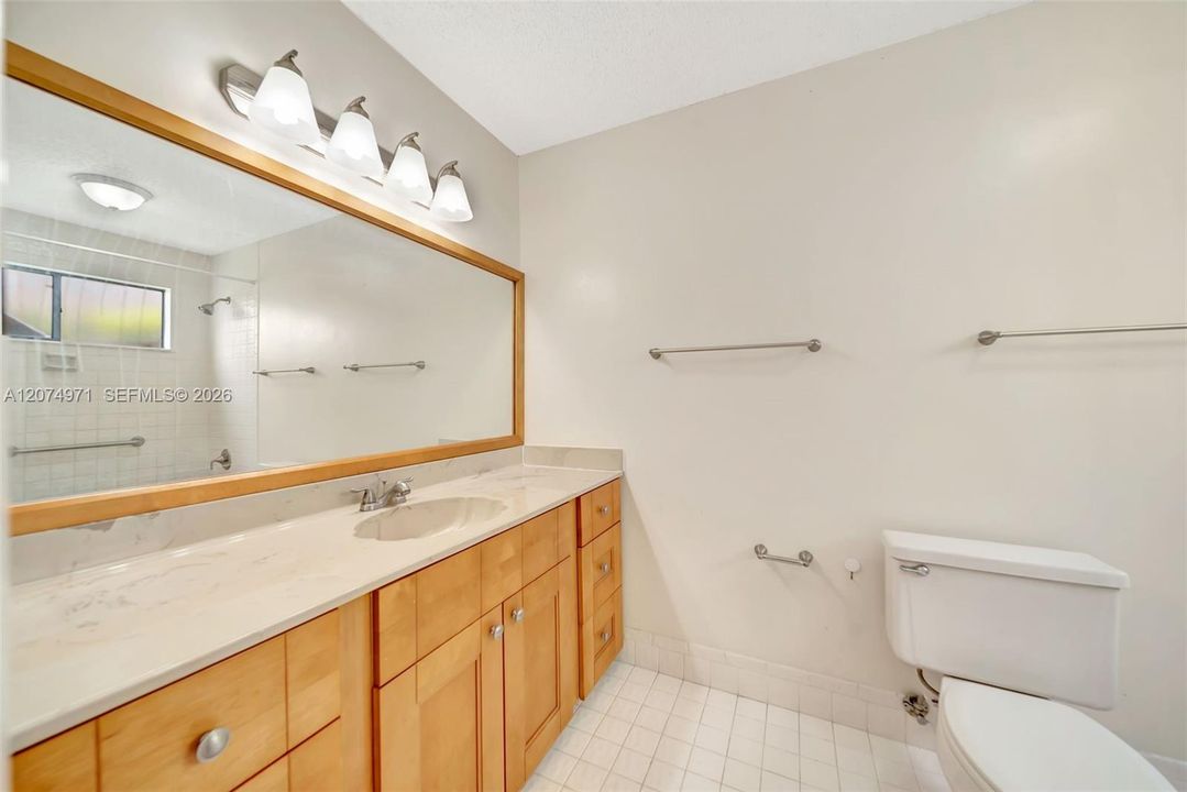 For Sale: $335,000 (3 beds, 2 baths, 1645 Square Feet)