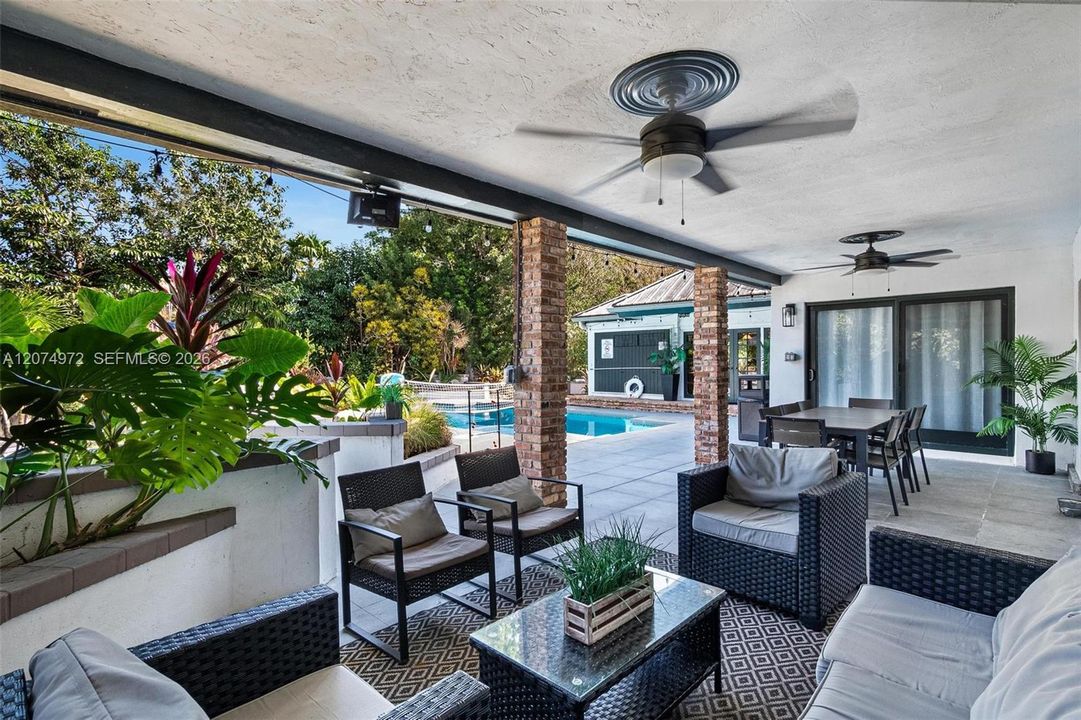 For Rent: $14,900 (8 beds, 4 baths, 3877 Square Feet)