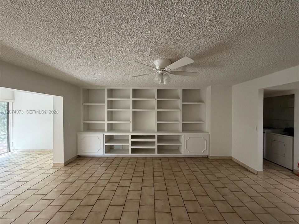 В аренду: $3,250 (4 спален, 2 ванн, 0 Квадратных фут)