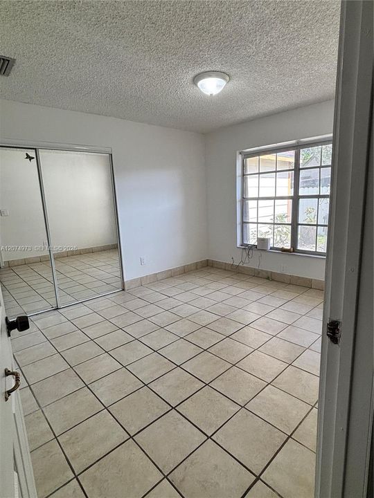 В аренду: $3,250 (4 спален, 2 ванн, 0 Квадратных фут)