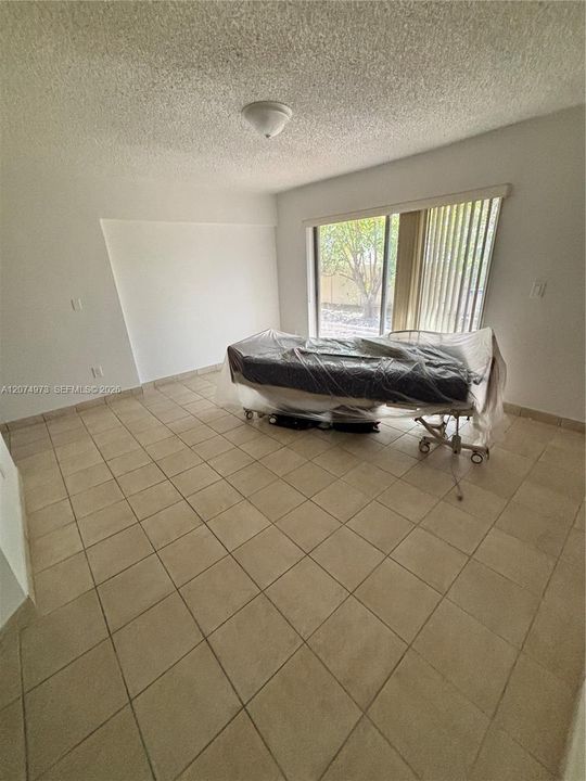 В аренду: $3,250 (4 спален, 2 ванн, 0 Квадратных фут)