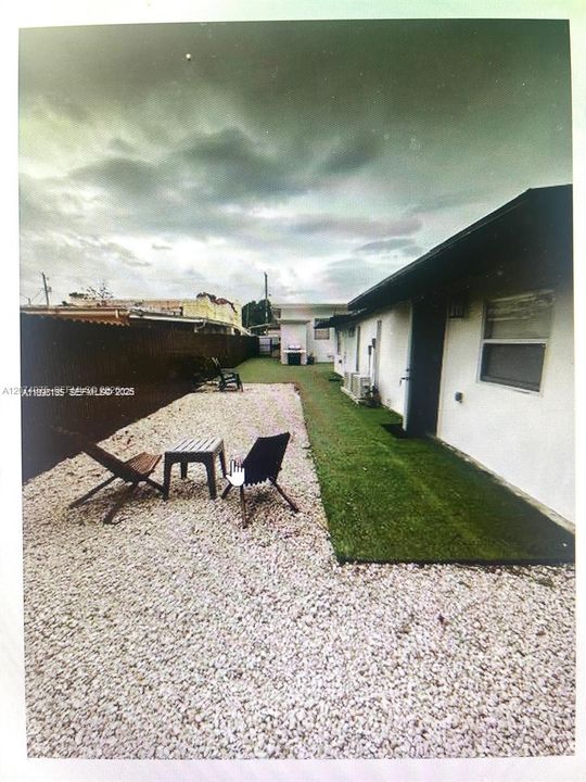 For Rent: $1,575 (1 beds, 1 baths, 1353 Square Feet)
