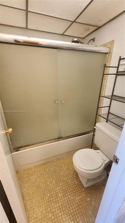 For Sale: $115,000 (2 beds, 2 baths, 970 Square Feet)