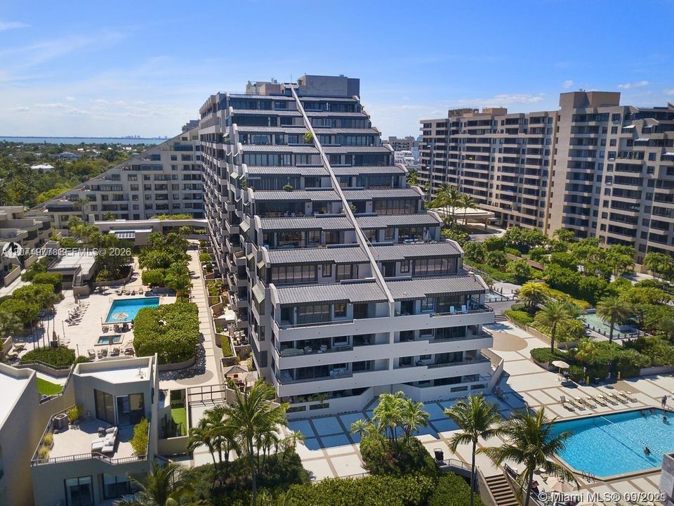 В аренду: $6,750 (2 спален, 2 ванн, 1531 Квадратных фут)