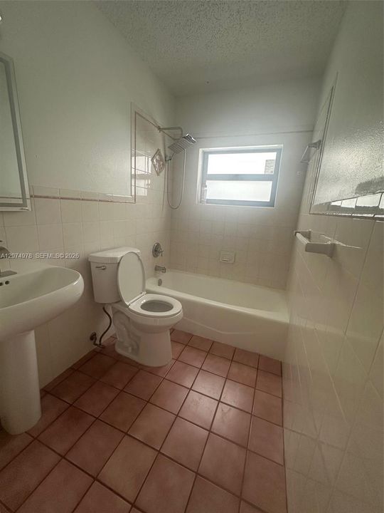 For Rent: $2,600 (3 beds, 2 baths, 1144 Square Feet)