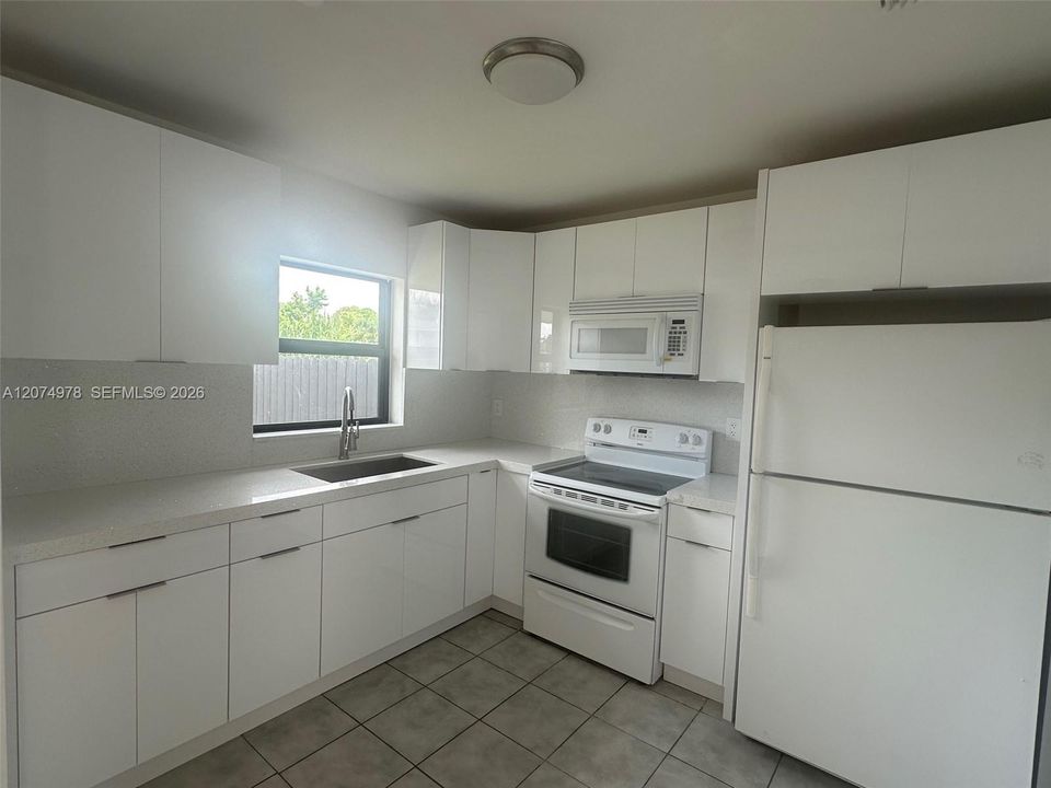 For Rent: $2,600 (3 beds, 2 baths, 1144 Square Feet)
