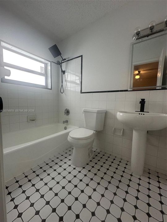 For Rent: $2,600 (3 beds, 2 baths, 1144 Square Feet)