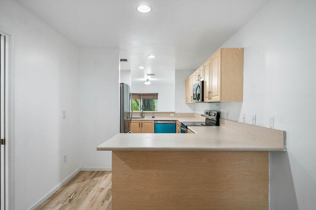 04-2030 NW 99th Way, Sunrise-24