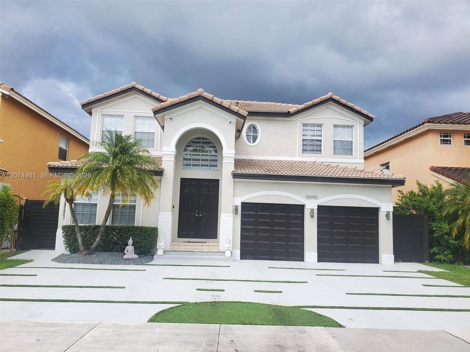 For Rent: $4,500 (3 beds, 3 baths, 3192 Square Feet)