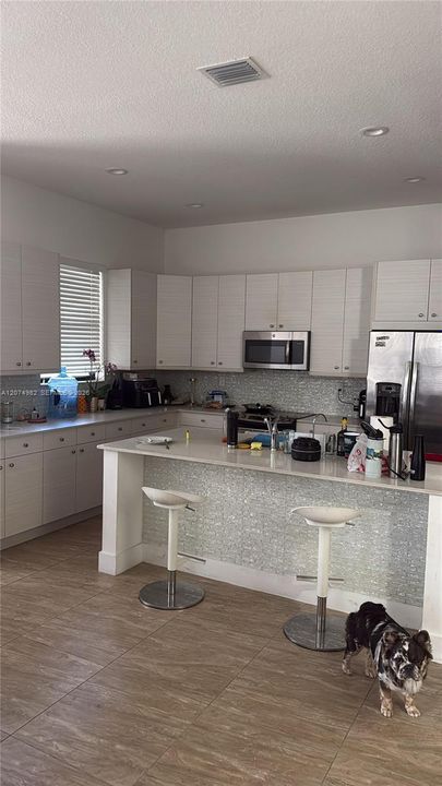 For Sale: $659,000 (3 beds, 2 baths, 2291 Square Feet)