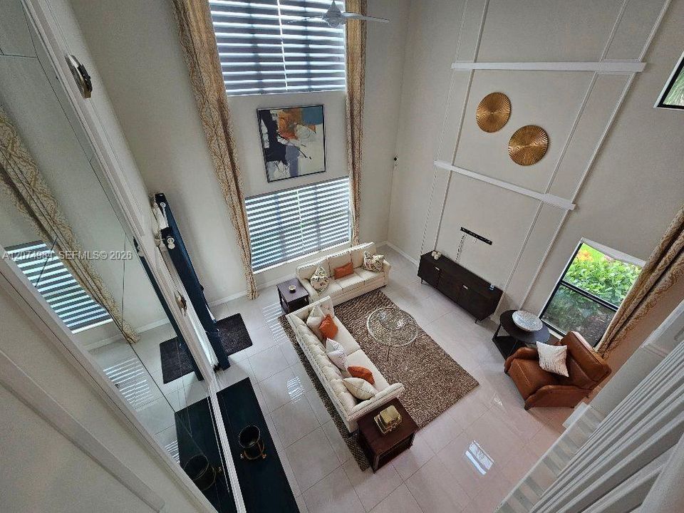 В аренду: $4,900 (3 спален, 3 ванн, 2486 Квадратных фут)