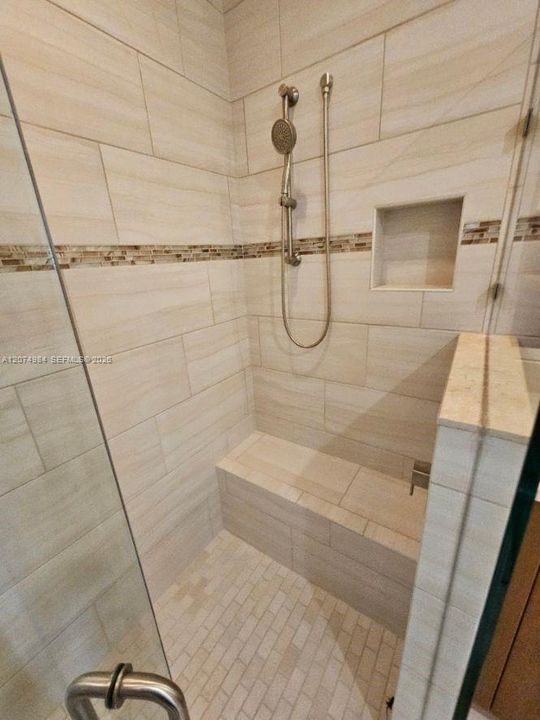 В аренду: $4,900 (3 спален, 3 ванн, 2486 Квадратных фут)