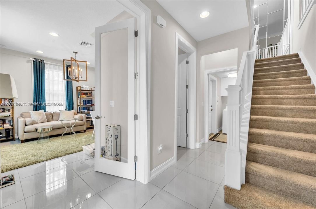 В аренду: $4,900 (3 спален, 3 ванн, 2486 Квадратных фут)