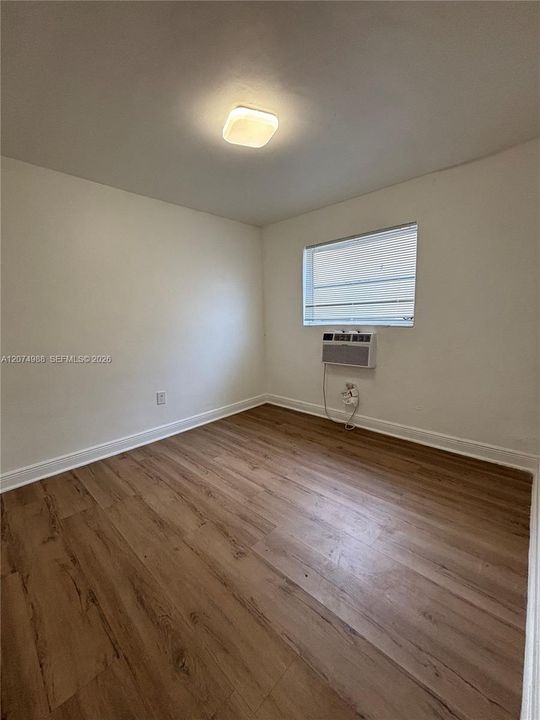 For Rent: $2,100 (2 beds, 1 baths, 679 Square Feet)