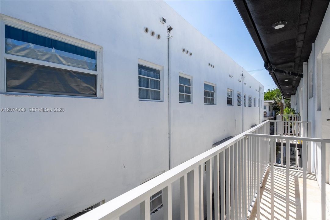 For Rent: $1,900 (0 beds, 1 baths, 450 Square Feet)