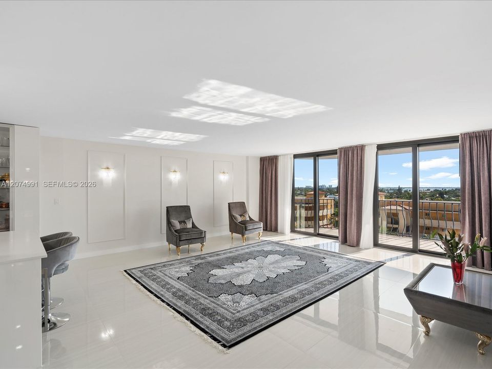 For Sale: $970,000 (2 beds, 2 baths, 1579 Square Feet)