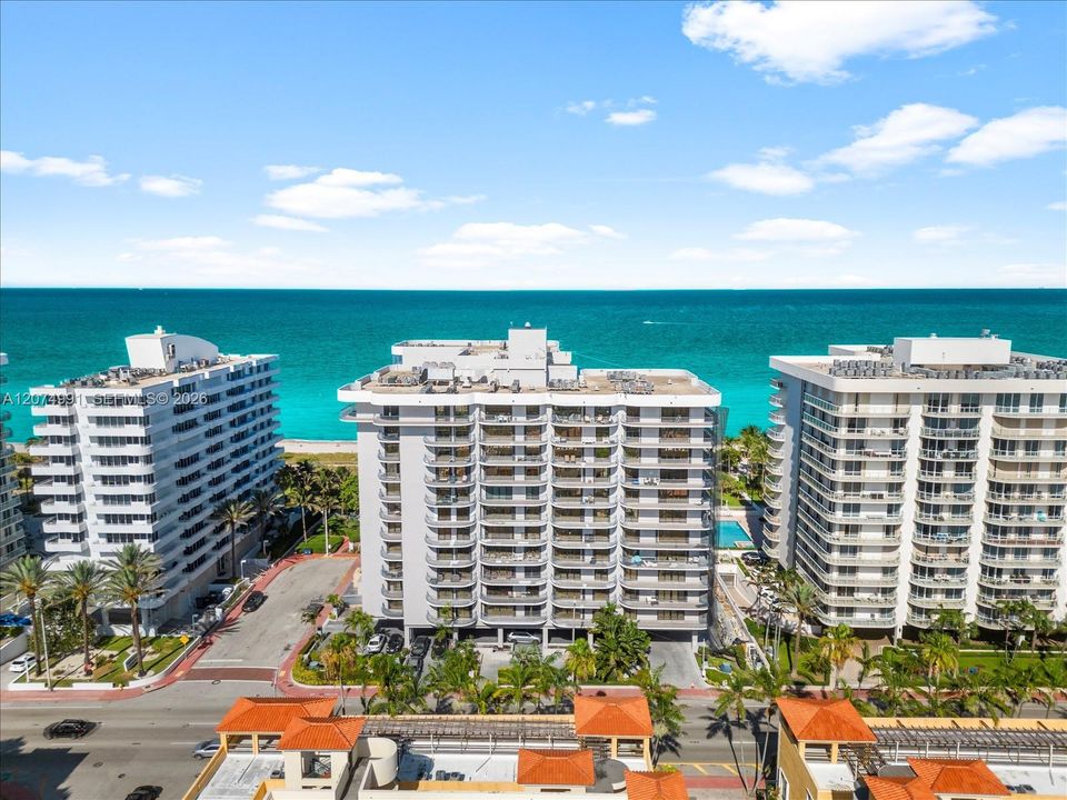 For Sale: $970,000 (2 beds, 2 baths, 1579 Square Feet)