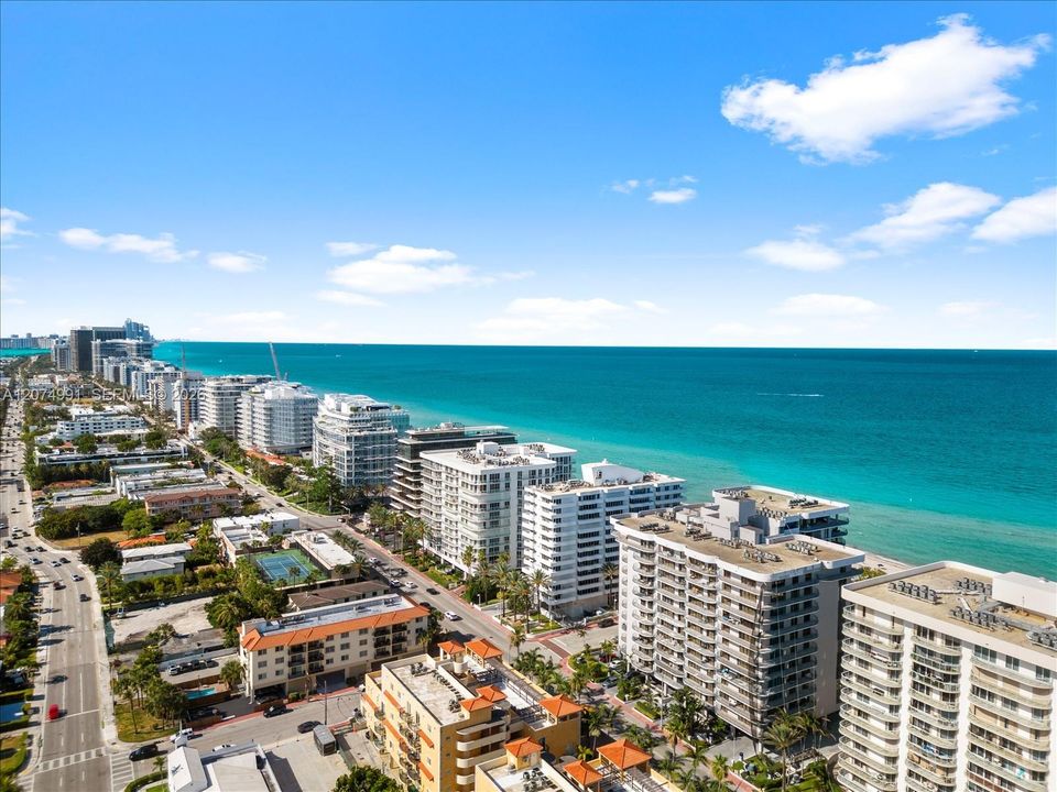 For Sale: $970,000 (2 beds, 2 baths, 1579 Square Feet)