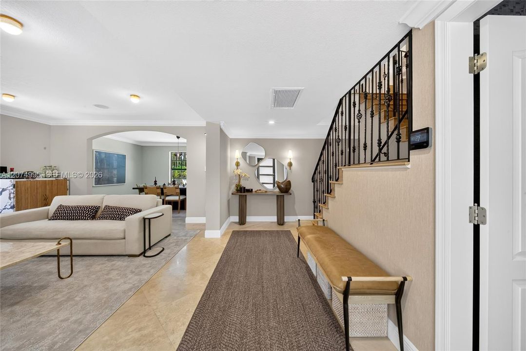 For Sale: $2,699,000 (4 beds, 2 baths, 2500 Square Feet)