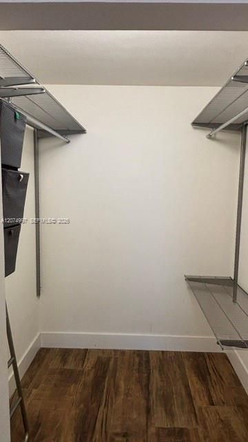 For Rent: $2,950 (1 beds, 1 baths, 739 Square Feet)