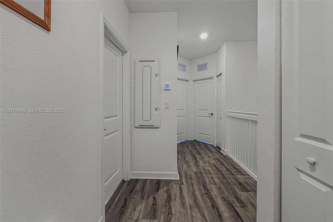 Activo con contrato: $2,700 (3 camas, 2 baños, 1539 Pies cuadrados)
