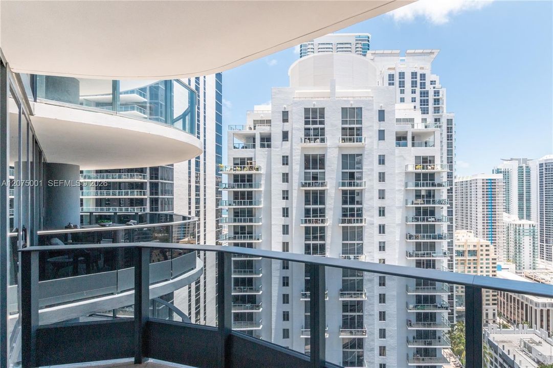 For Rent: $10,000 (2 beds, 2 baths, 1286 Square Feet)