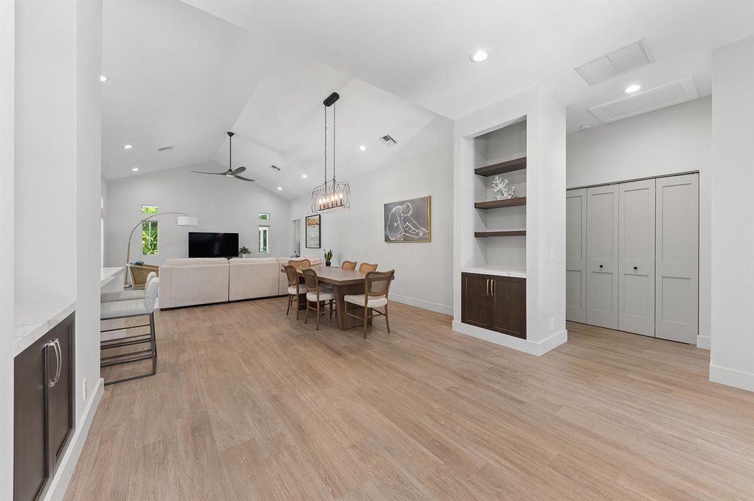 Spacious Foyer entryway