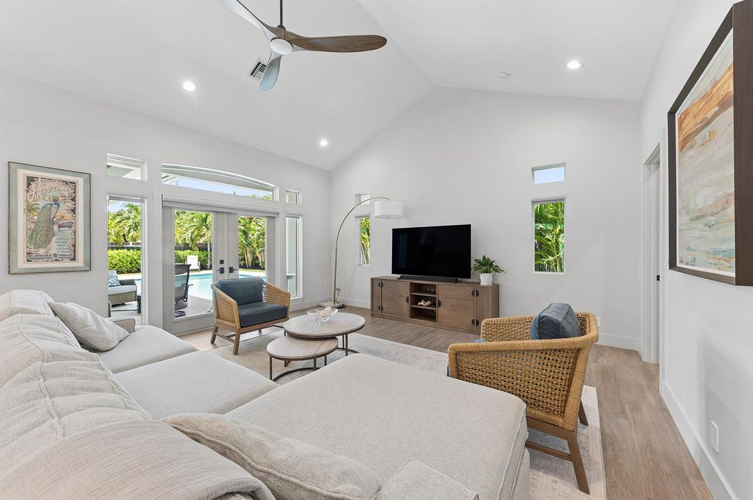 Sunny & Spacious Great Room