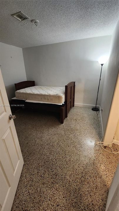En Renta: $4,250 (4 camas, 3 baños, 2359 Pies cuadrados)